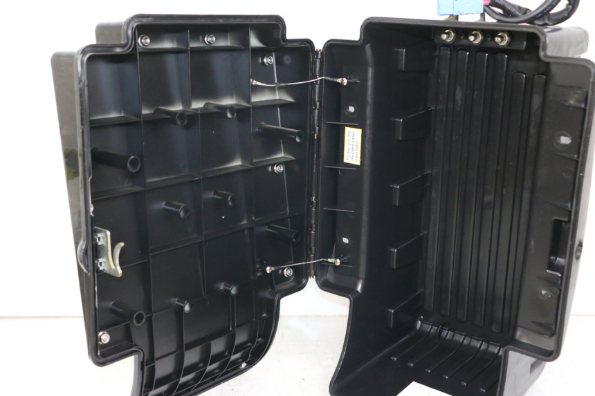 photo de Battery tray E-MAX 80L 1 (2011 - 2014) - Vue principale