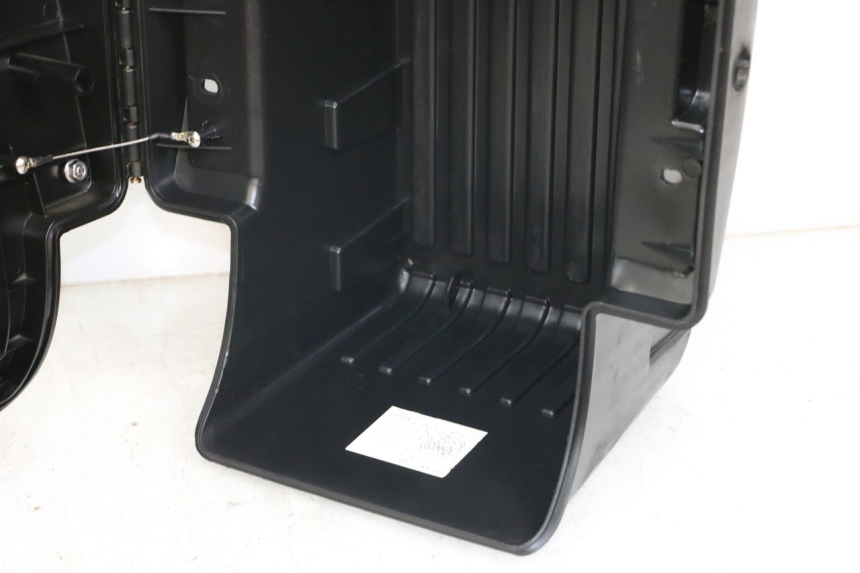 photo de Battery tray E-MAX 80L 1 (2011 - 2014) - Vue d’ensemble