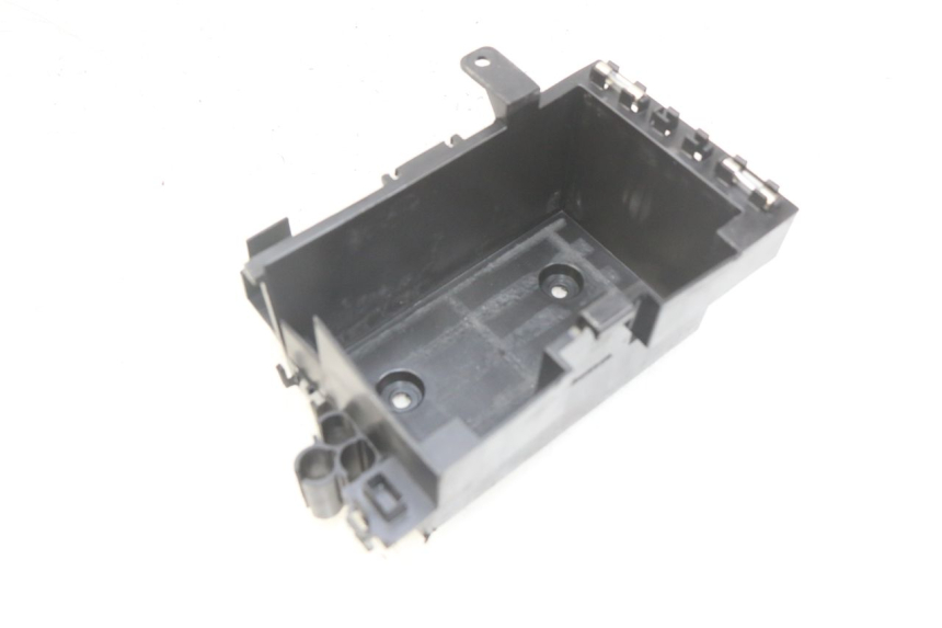 photo de BAC A BATTERIE KYMCO AGILITY 16+ 4T 50 (2018 - 2023) - Autre angle de vue