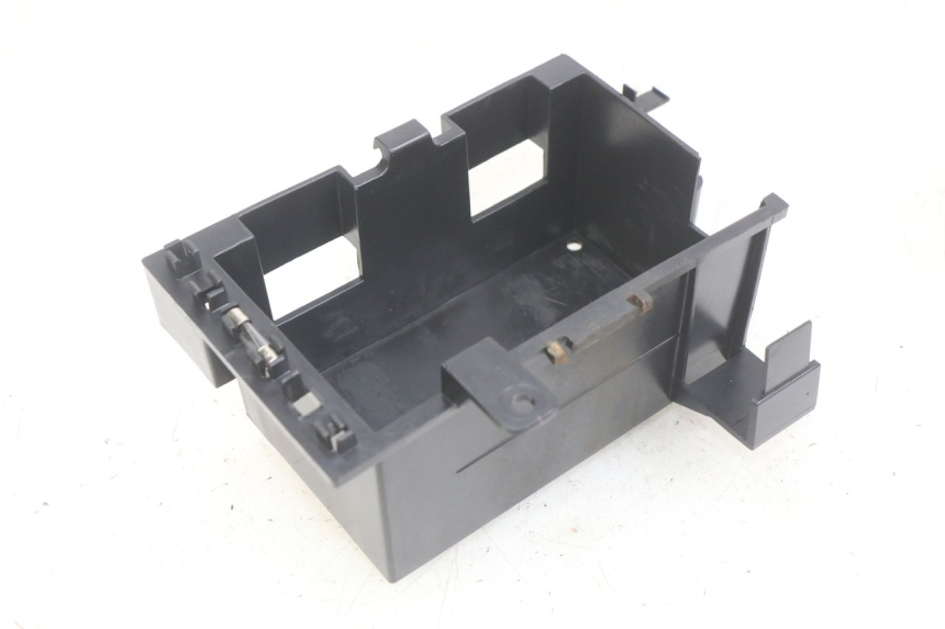 photo de BAC A BATTERIE KYMCO AGILITY 16+ 4T 50 (2018 - 2023) - Autre angle de vue