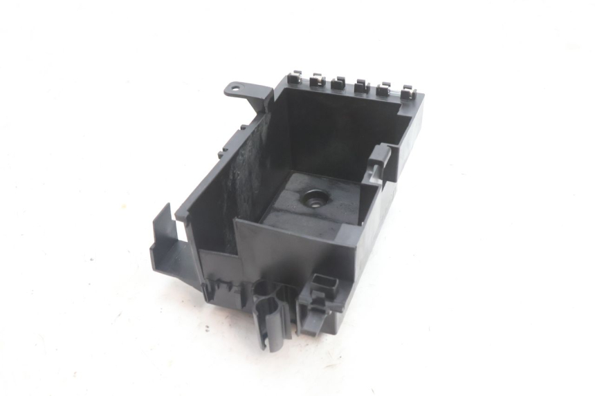 photo de BAC A BATTERIE KYMCO AGILITY 16+ 4T 50 (2018 - 2023) - Zoom état d’usage