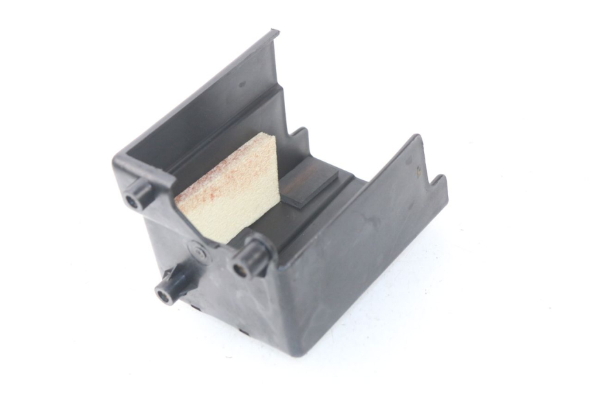 photo de BAC A BATTERIE HYOSUNG AQUILA GV 125 (2009 - 2016) - Vue principale