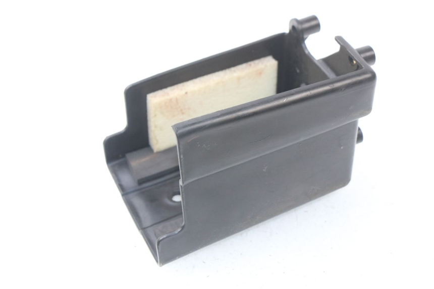 photo de BAC A BATTERIE HYOSUNG AQUILA GV 125 (2009 - 2016) - Autre angle de vue