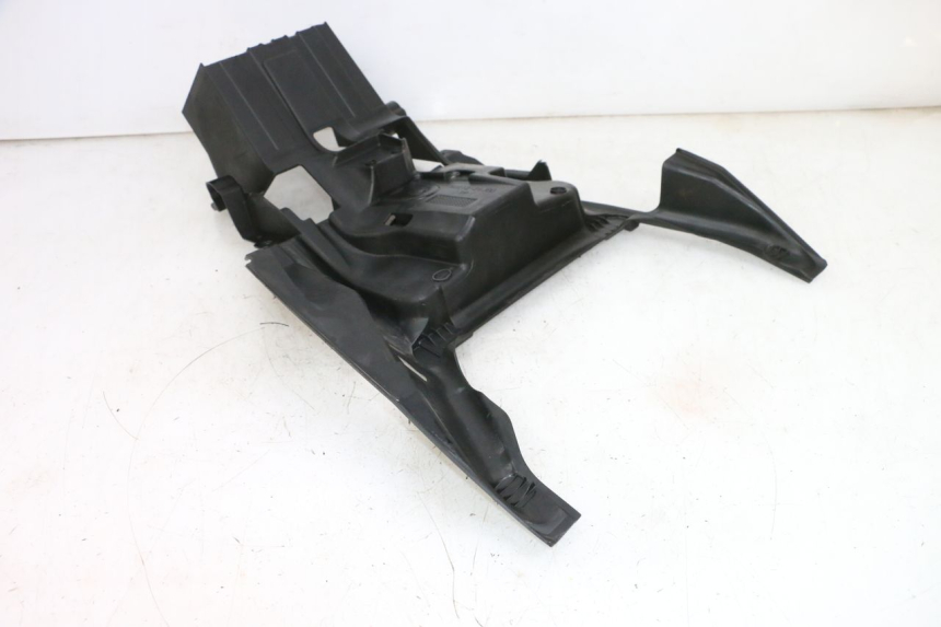 photo de BAC A BATTERIE SUZUKI BURGMAN 650 (2013 - 2020) - Autre angle de vue