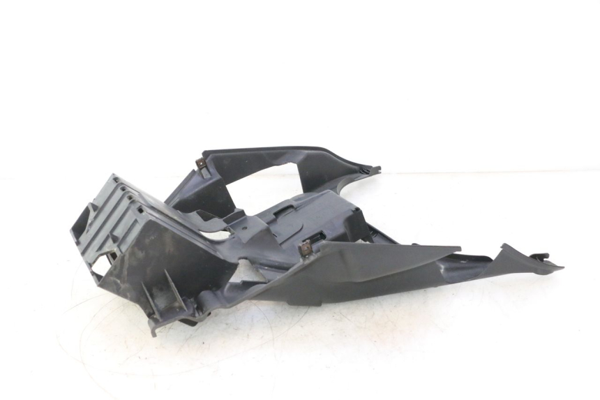 photo de BAC A BATTERIE SUZUKI BURGMAN EXECUTIVE ABS 650 (2006 - 2012) - Détail de la pièce