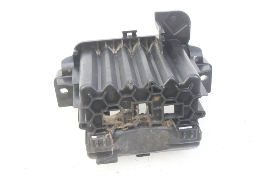 photo de BAC A BATTERIE PEUGEOT CITYSTAR 125 (2011 - 2017) - Zoom état d’usage