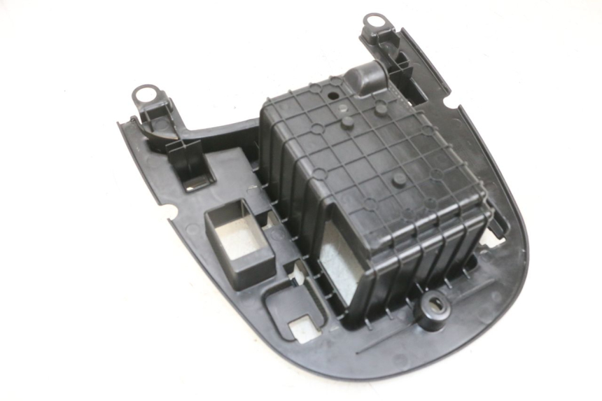 photo de BAC A BATTERIE PEUGEOT DJANGO 4T 50 (2014 - 2019) - Zoom état d’usage