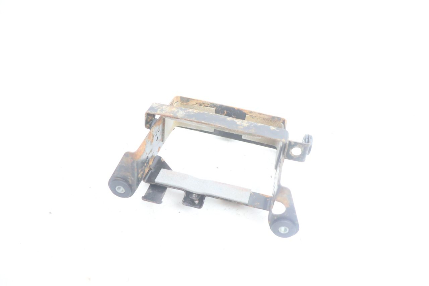 photo de BAC A BATTERIE SUZUKI DR S 600 (1985 - 1989) - Zoom état d’usage