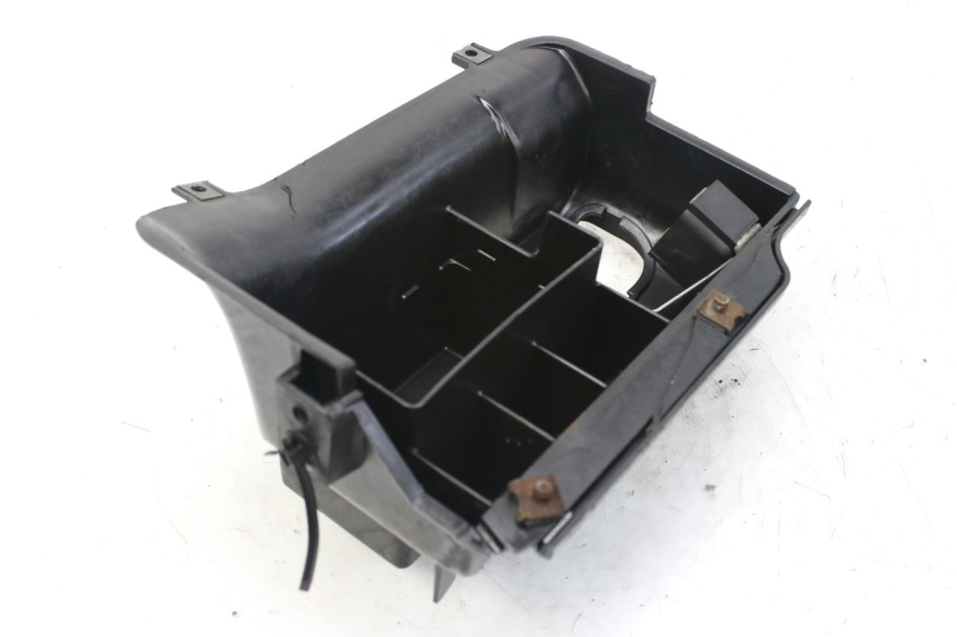 photo de BAC A BATTERIE HONDA FES S-WING SWING ABS 125 (2007 - 2015) - État de surface