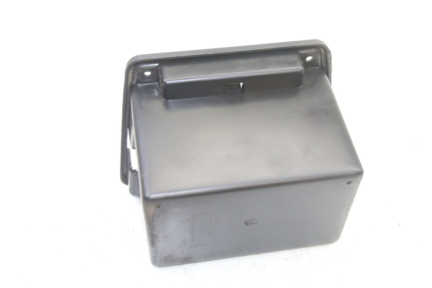 photo de BAC A BATTERIE VENESI FLY RETRO 4T 50 (2020 - 2025) - Points de fixation