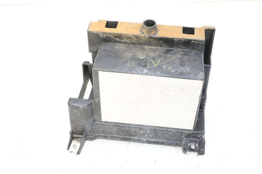 photo de BAC A BATTERIE HONDA FORZA ABS 300 (2013 - 2017) - Zoom état d’usage