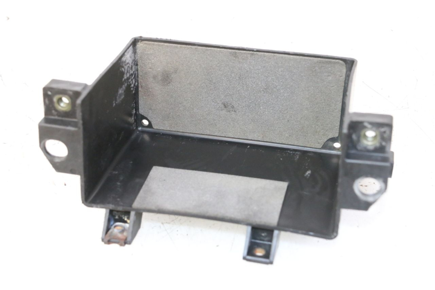 photo de BAC A BATTERIE YAMAHA FZ6 FAZER S2 600 (2007 - 2011) - Gros plan technique