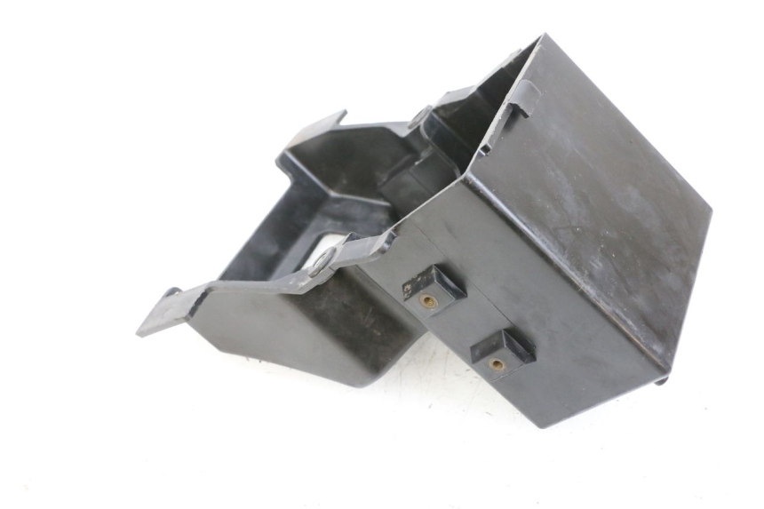 photo de BAC A BATTERIE KAWASAKI GPZ RX 1000 (1986 - 1988) - Gros plan technique