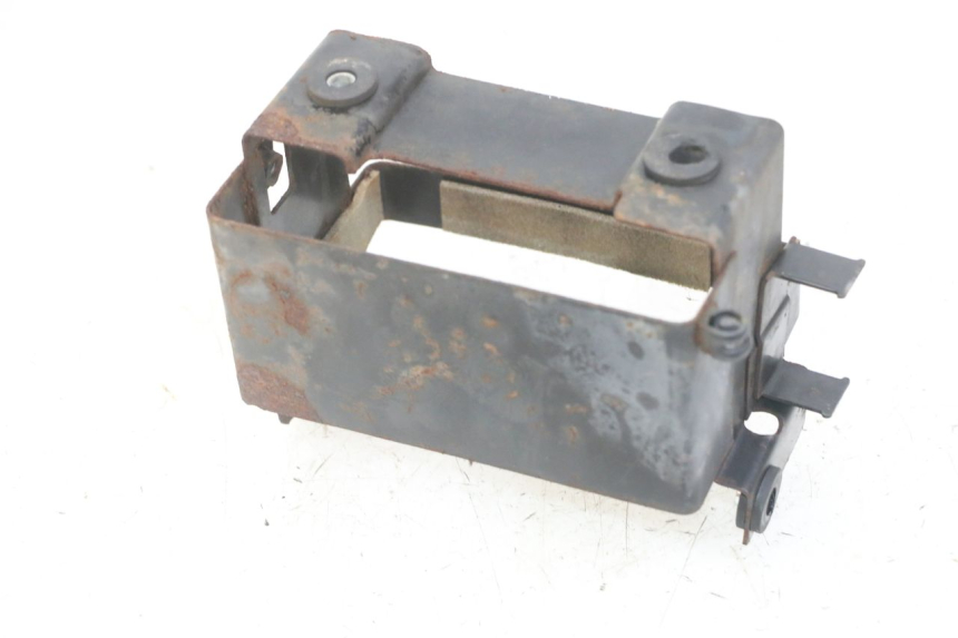 photo de BAC A BATTERIE SUZUKI GS GSE 500 (2001 - 2003) - Zoom état d’usage