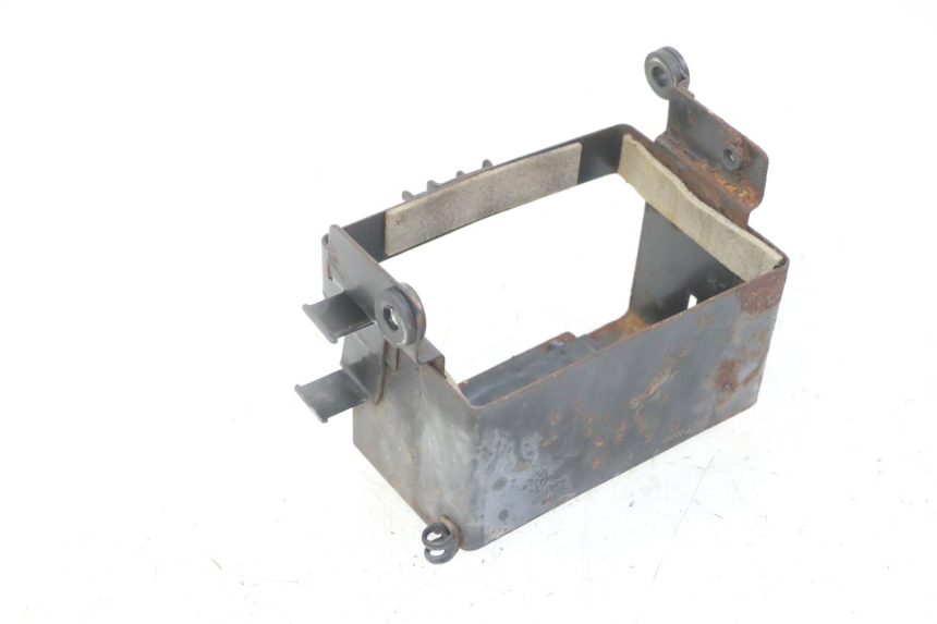 photo de BAC A BATTERIE SUZUKI GS GSE 500 (2001 - 2003) - Gros plan technique