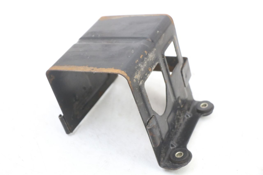 photo de BAC A BATTERIE SUZUKI GSX E 250 (1982 - 1983) - Gros plan technique