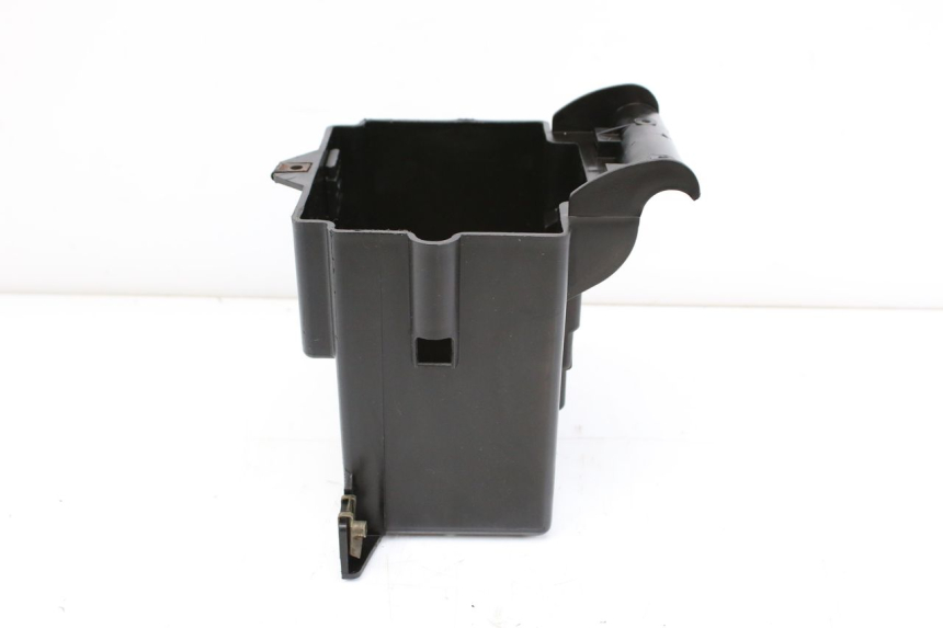 photo de BAC A BATTERIE PIAGGIO HEXAGON 2T 125 (1994 - 1998) - Gros plan technique