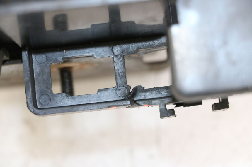 photo de BAC A BATTERIE HONDA VT C2 SHADOW 750 (1997 - 2001) - Détail de la pièce