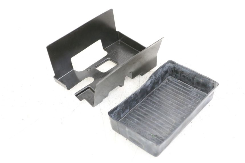 photo de BAC A BATTERIE HUSQVARNA SVARTPILEN 401 (2018 - 2023) - Autre angle de vue