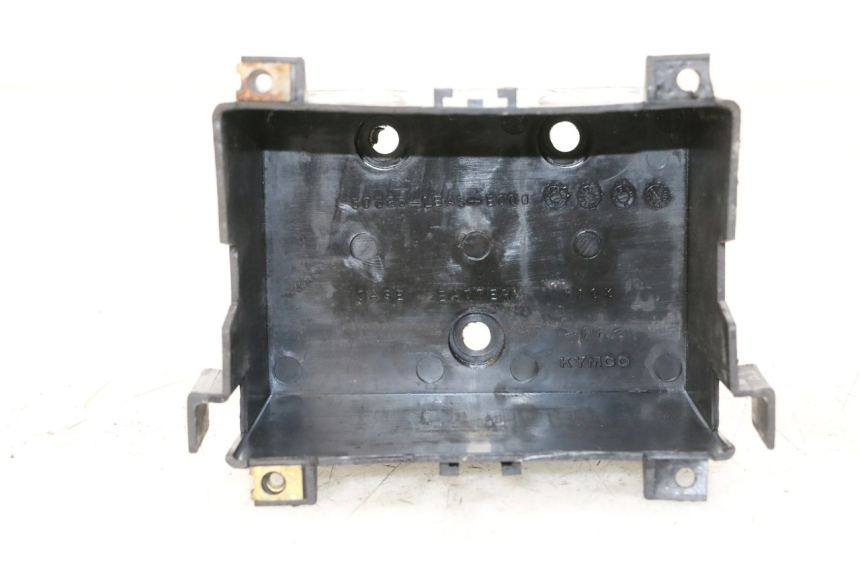 photo de BAC A BATTERIE KYMCO DINK STREET 125 (2009 - 2014) - Zoom état d’usage