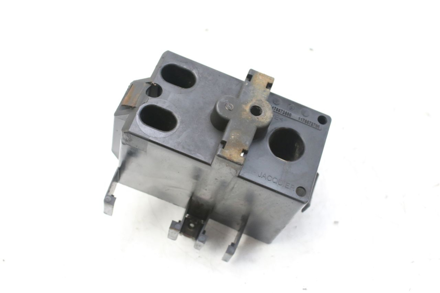 photo de BAC A BATTERIE PEUGEOT LUDIX 50 (2008 - 2017) - Zoom état d’usage