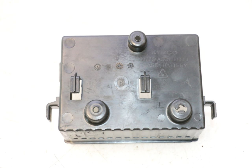 photo de BAC A BATTERIE KYMCO LIKE 4T 50 (2019 - 2025) - Autre angle de vue