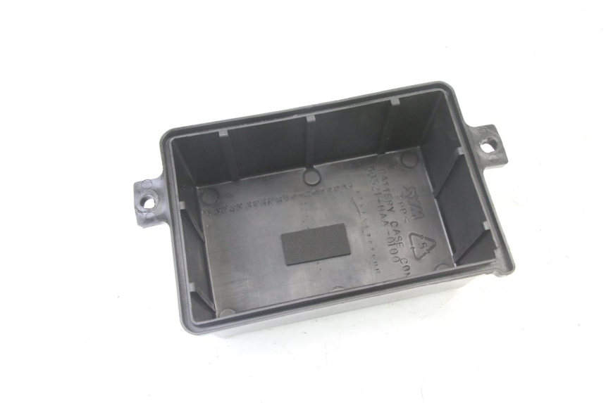 photo de BAC A BATTERIE SYM ORBIT III 3 4T 50 (2021 - 2025) - Zoom état d’usage