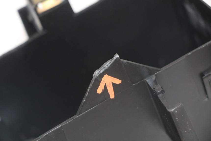 photo de BAC A BATTERIE PEUGEOT LUDIX 50 (2005 - 2007) - Autre angle de vue