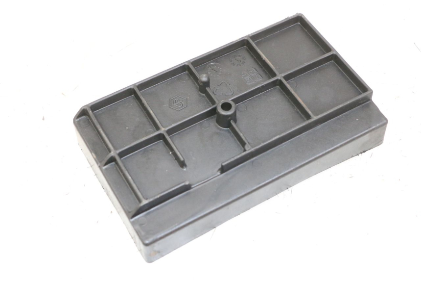 photo de BAC A BATTERIE PIAGGIO VESPA LX 150 (2005 - 2013) - Zoom état d’usage