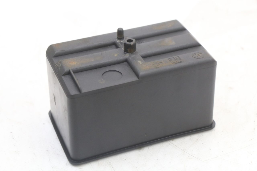 photo de BAC A BATTERIE PIAGGIO VESPA LX 2T 50 (2005 - 2013) - Zoom état d’usage