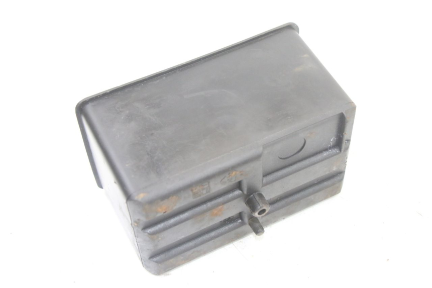 photo de BAC A BATTERIE PIAGGIO VESPA LX 2T 50 (2005 - 2013) - Zoom état d’usage