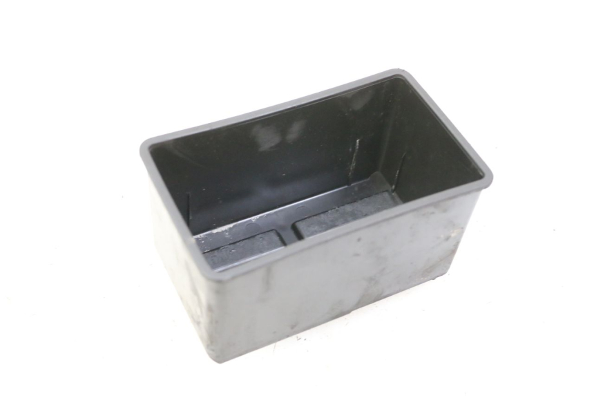 photo de BAC A BATTERIE PIAGGIO VESPA S 2T 50 (2007 - 2014) - Autre angle de vue