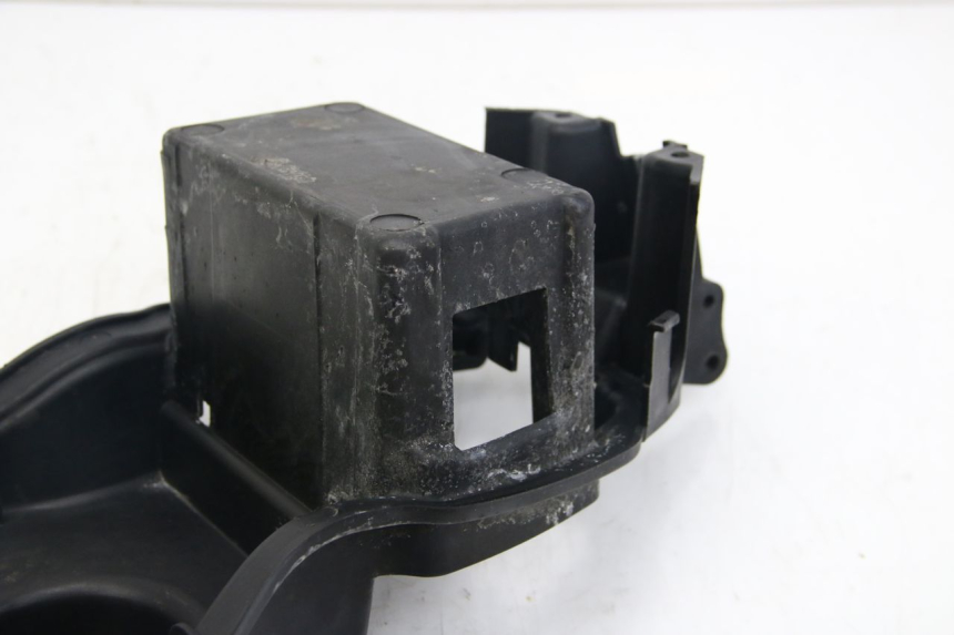 photo de BAC A BATTERIE APRILIA SCARABEO 4T 50 (2009 - 2017) - Inspection visuelle