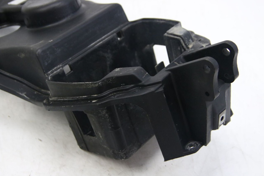 photo de BAC A BATTERIE APRILIA SCARABEO 4T 50 (2009 - 2017) - Marquages et références