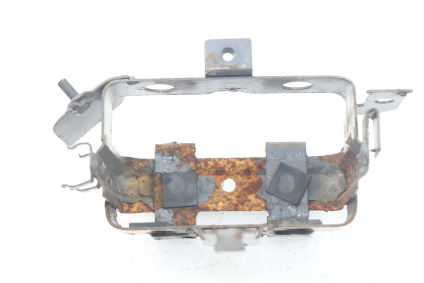 photo de BAC A BATTERIE HONDA SCV LEAD 100 (2003 - 2007) - Zoom état d’usage