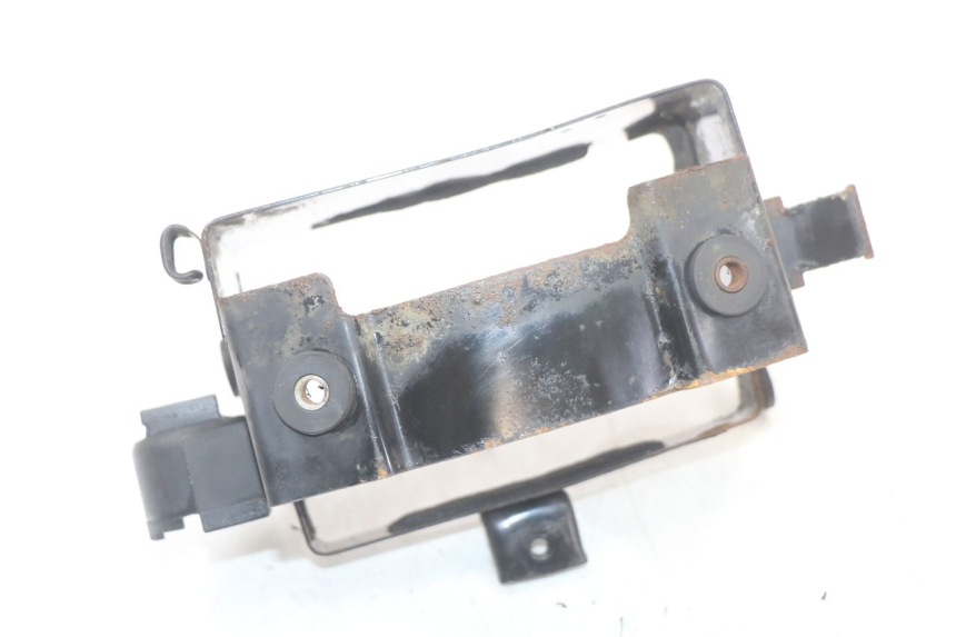 photo de BAC A BATTERIE SUZUKI GS F 500 (2004 - 2007) - Points de fixation