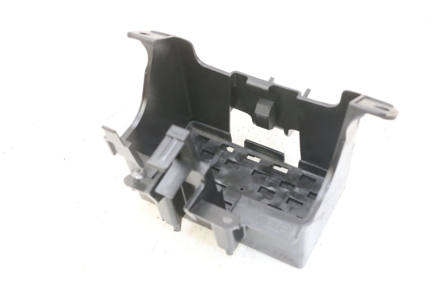 photo de BAC A BATTERIE SUZUKI GSX F GSXF 650 (2007 - 2015) - Autre angle de vue