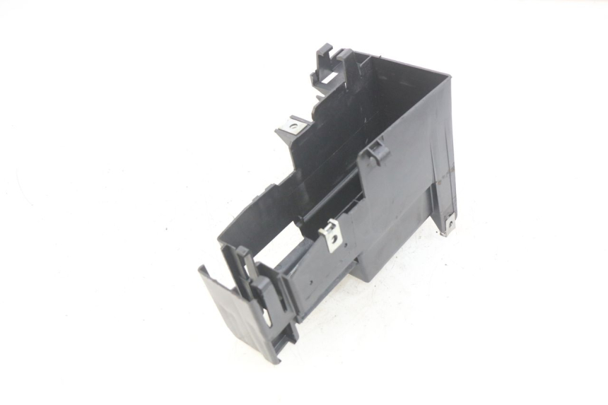 photo de BAC A BATTERIE PEUGEOT TKR TREKKER FURIOUS 50 (2005 - 2014) - Zoom état d’usage