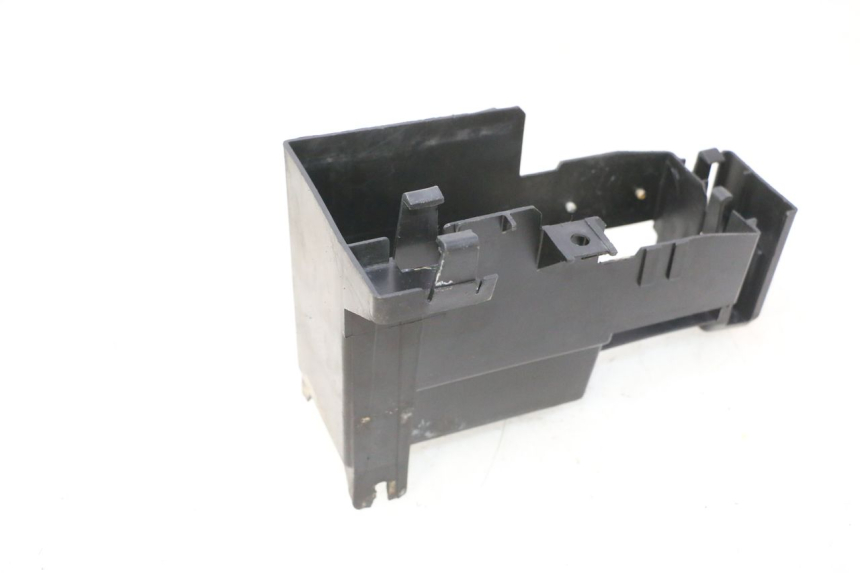 photo de BAC A BATTERIE PEUGEOT TREKKER 50 (1995 - 2004) - Autre angle de vue