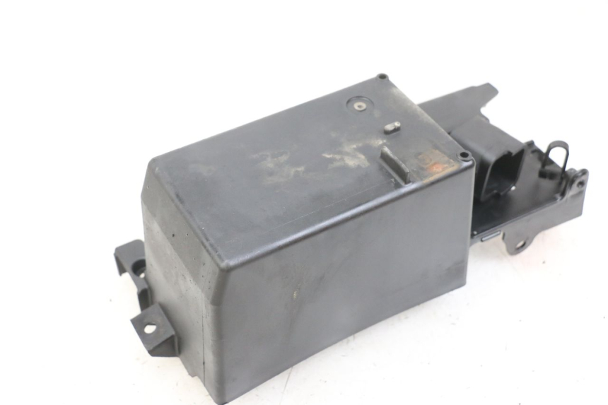 photo de BAC A BATTERIE KAWASAKI VERSYS ABS 650 (2015 - 2018) - Détail de la pièce