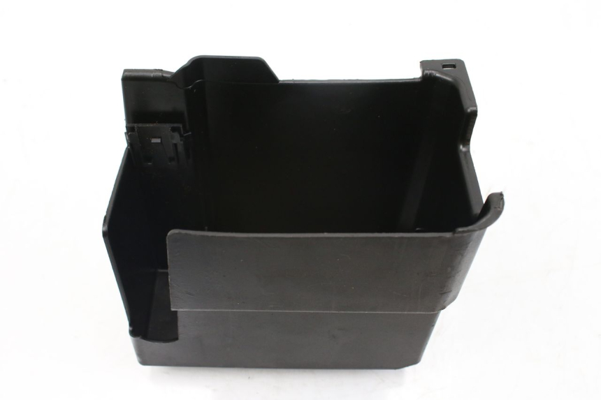 photo de BAC A BATTERIE PIAGGIO VESPA GTS IGET ABS 125 (2017 - 2023) - Vue principale