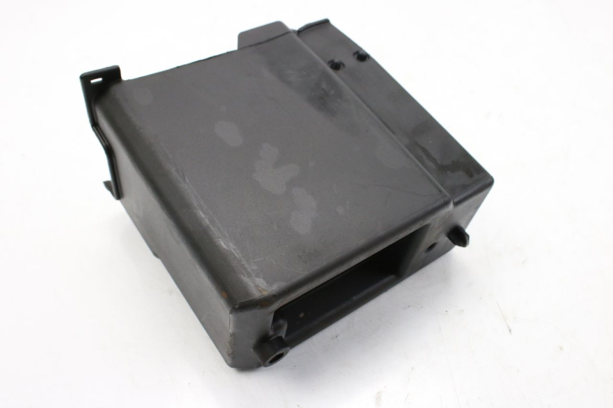 photo de BAC A BATTERIE PIAGGIO VESPA GTS IGET ABS 125 (2017 - 2023) - Autre angle de vue