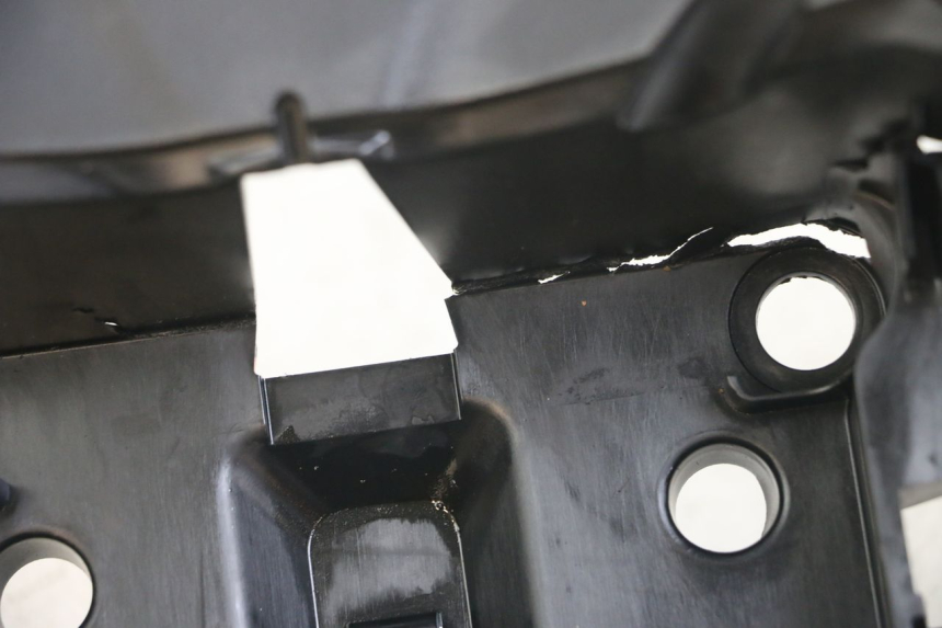 photo de BAC A BATTERIE YAMAHA XMAX X-MAX ABS 125 (2017 - 2020) - Détail de la pièce