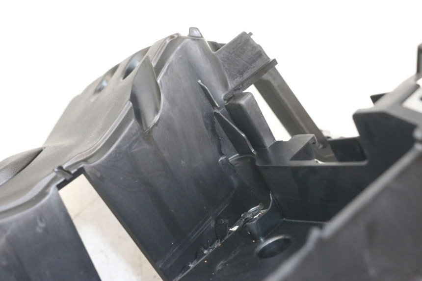 photo de BAC A BATTERIE YAMAHA XMAX X-MAX ABS 125 (2017 - 2020) - Zoom état d’usage