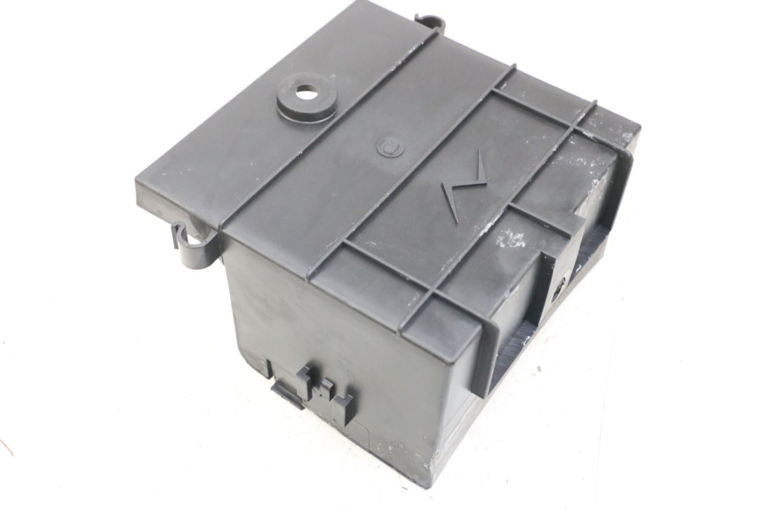 photo de BAC A BATTERIE KYMCO XCITING 250 (2006 - 2009) - Zoom état d’usage