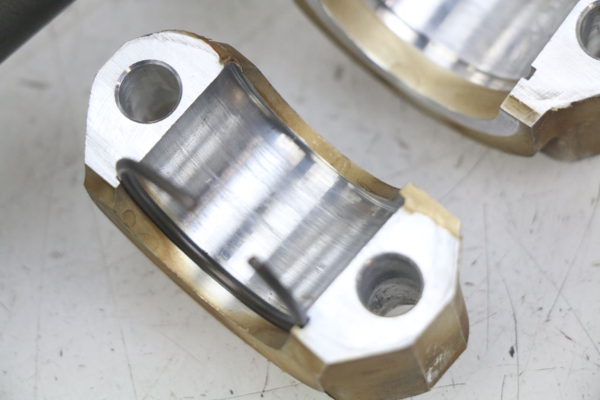 photo de BALANCIER MOTEUR TRIUMPH SPRINT ST 955 (1999 - 2001) - Autre angle de vue