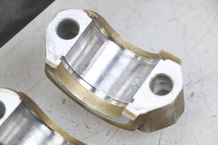 photo de BALANCIER MOTEUR TRIUMPH SPRINT ST 955 (1999 - 2001) - Gros plan technique