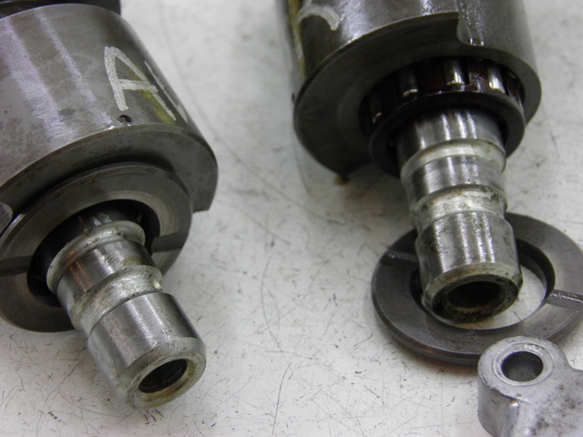 photo de BALANCIER MOTEUR YAMAHA FJR 1300 (2004 - 2005) - Gros plan technique