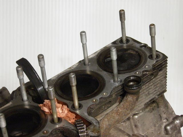 photo de BAS MOTEUR SUZUKI GSF N BANDIT 600 (1996 - 1999) - Détail de la pièce