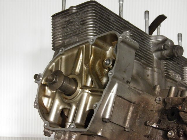 photo de BAS MOTEUR SUZUKI GSF N BANDIT 600 (1996 - 1999) - Points de fixation